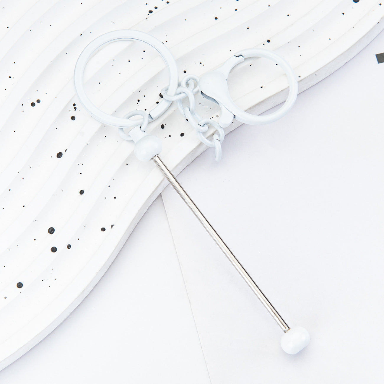 4.21再入荷♥段階式割引♥【P099】DIYビーズキーホルダー（約14.8×3cm、2つカラビナ付き）