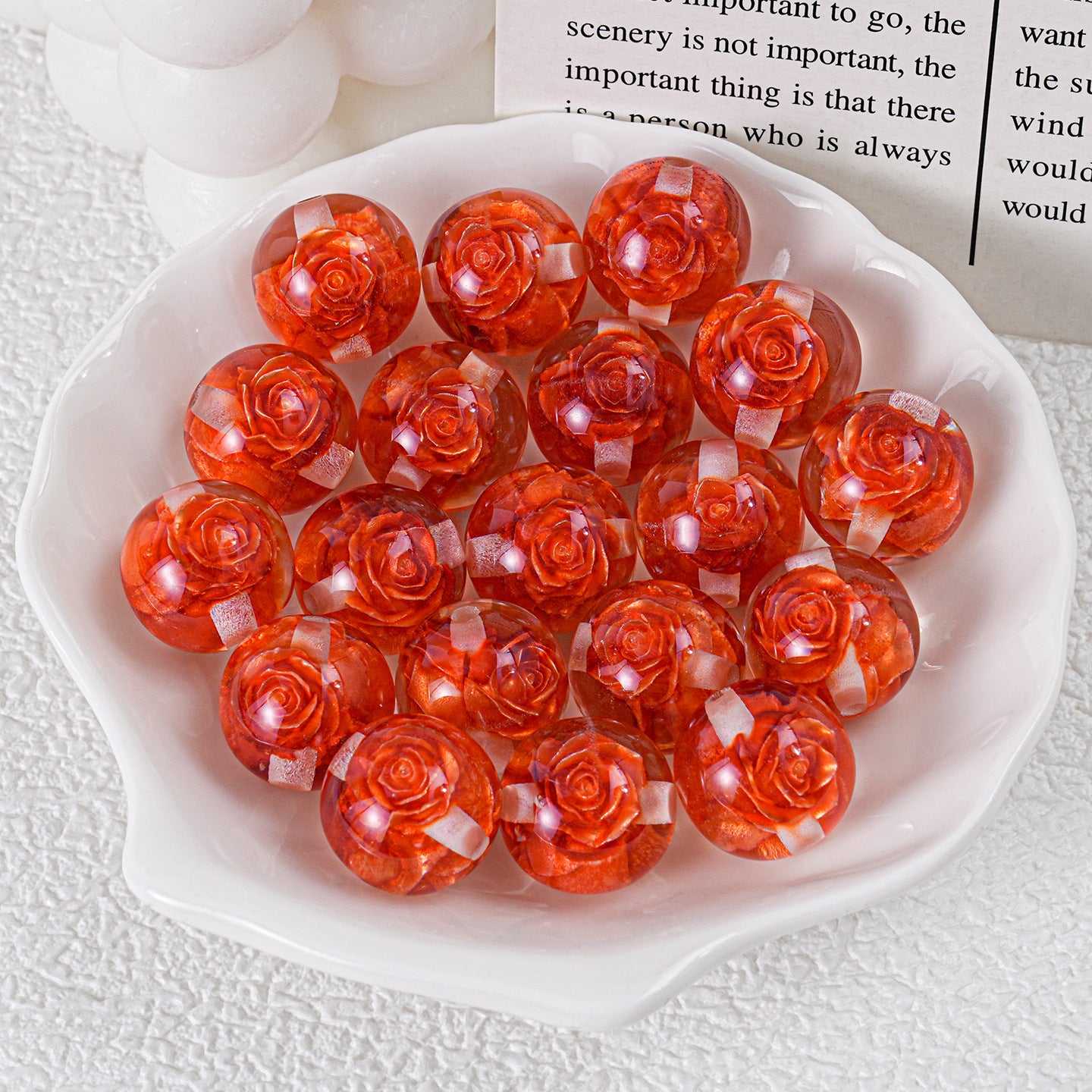 ♥人気♥12.25新色あり【T099】永遠のローズ（バラ入りレジンビーズ、16ｍｍ）