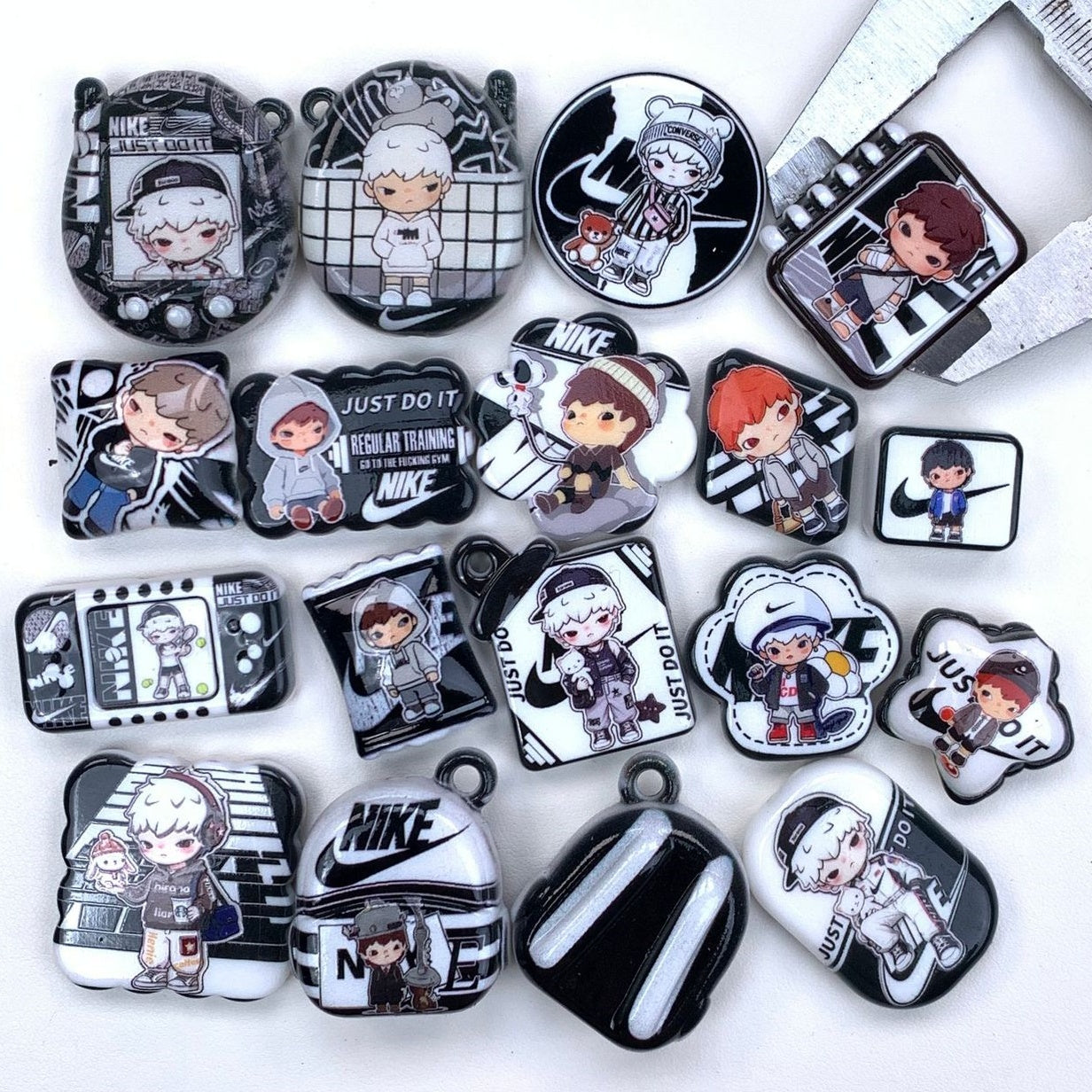 11.19NEW【A358】ジャスト・ドゥ・イット（ロゴキャラビーズ16種類）