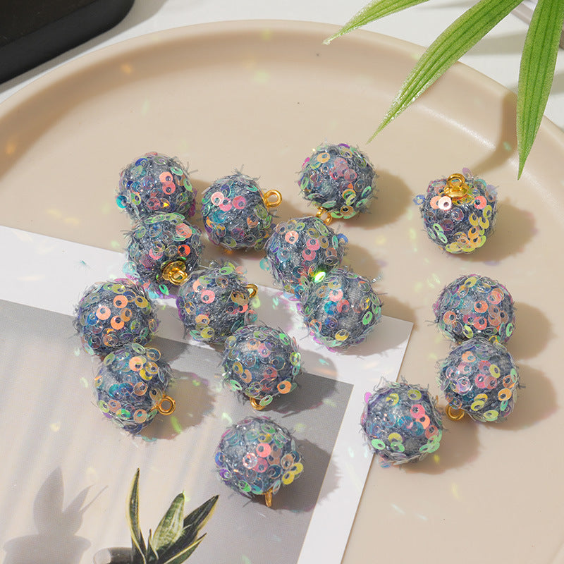 7.10NEW【T054】キラキラポンポンビーズ（カン付き、15cm）