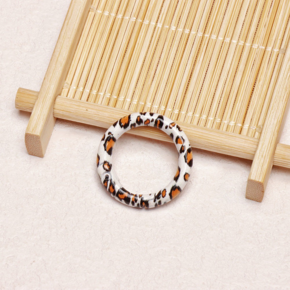 3.9再入荷あり♥段階式割引あり♥【P080】ヒョウ柄合金カラビナ集合