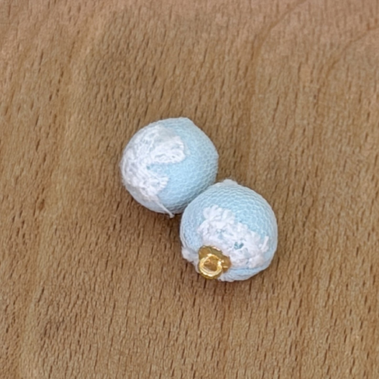 7.9NEW【T188】レース刺繍加工カン付きビーズ（16ｍｍ、ミックスと単品10色選択可能）