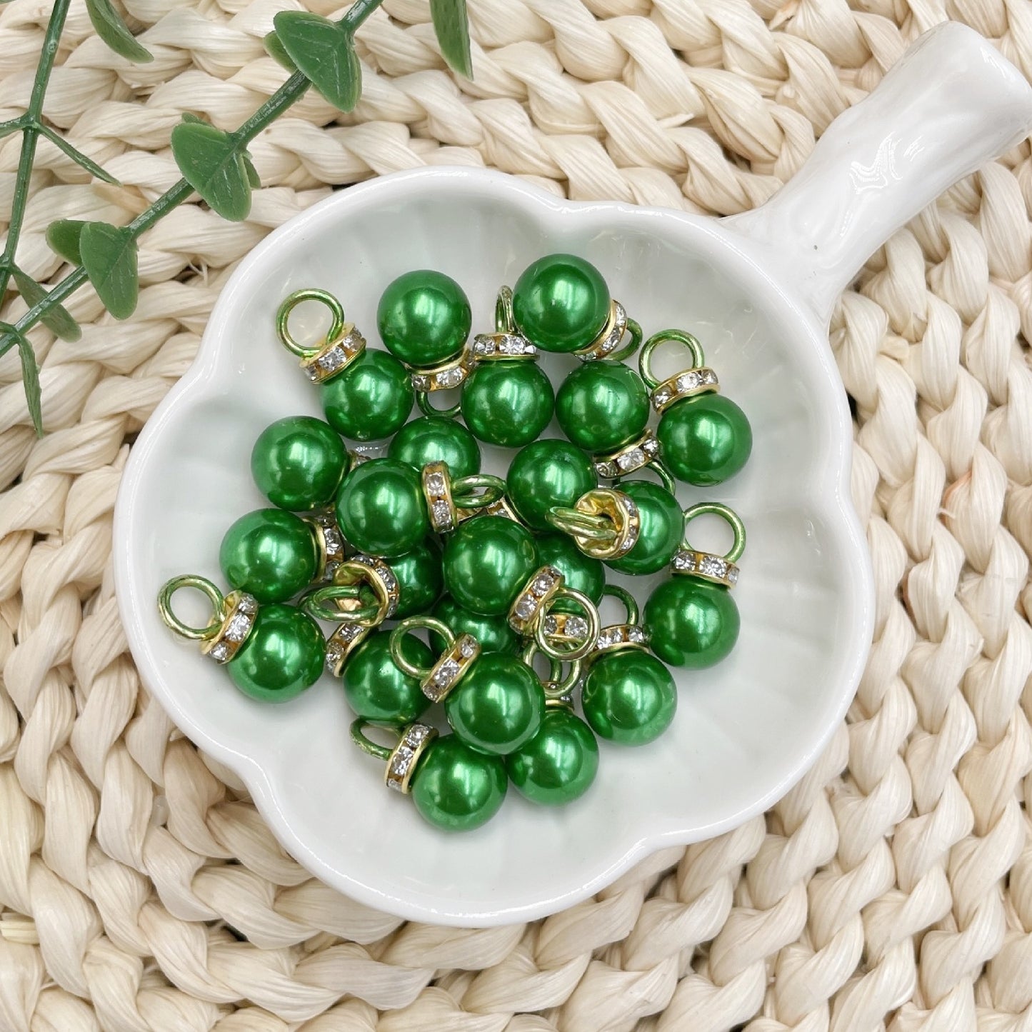 ♥人気♥12.18再入荷と新色あり【T060】（段階式割引あり）パールビーズ（ラメ付きカン付き）