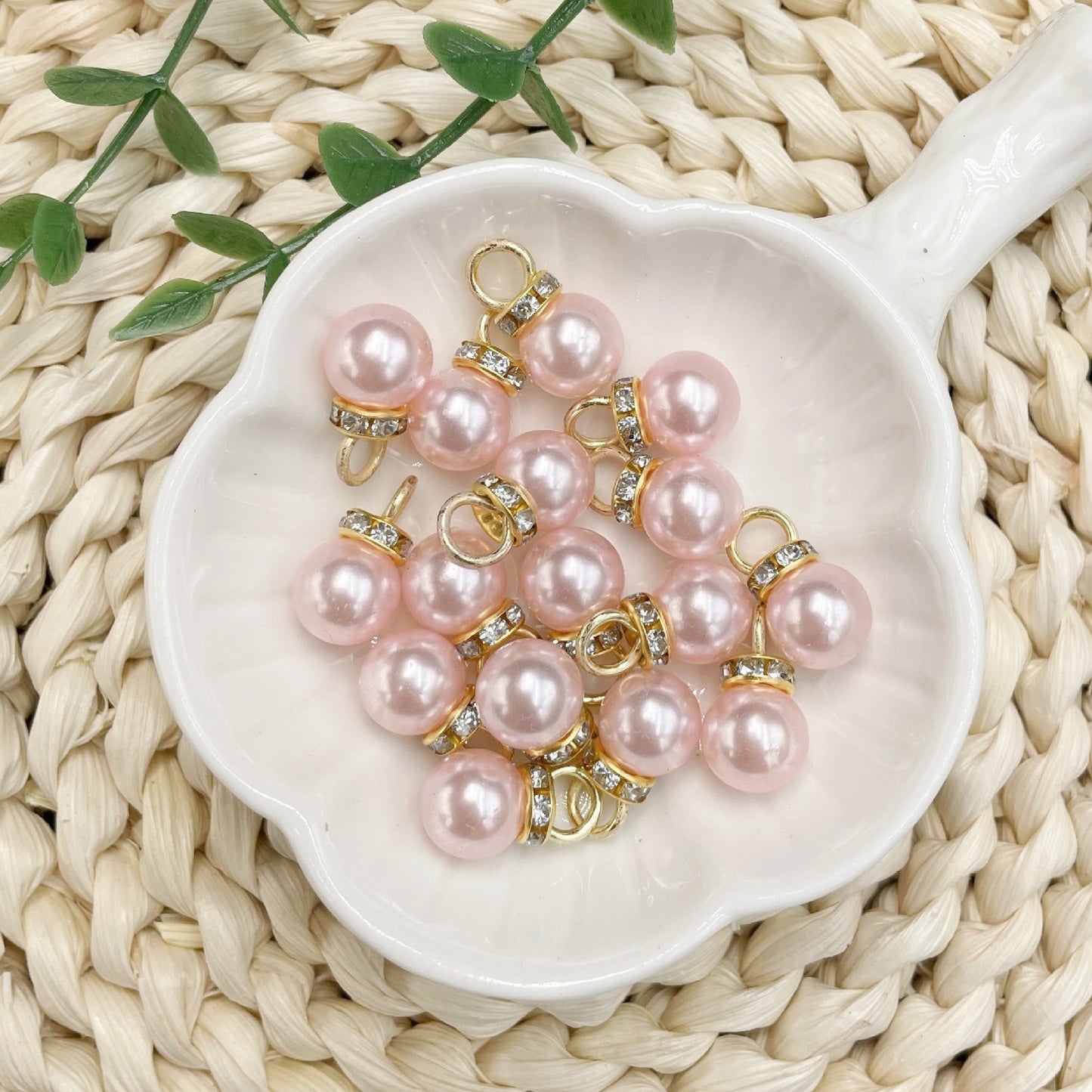 ♥人気♥12.18再入荷と新色あり【T060】（段階式割引あり）パールビーズ（ラメ付きカン付き）