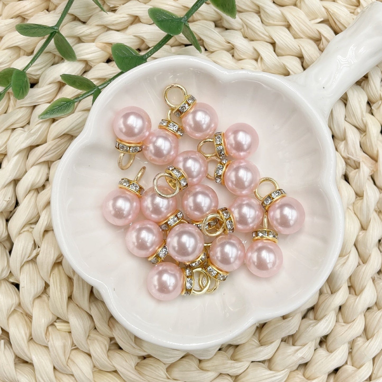 ♥人気♥12.31再入荷あり【T060】（段階式割引あり）パールビーズ（ラメ付きカン付き）