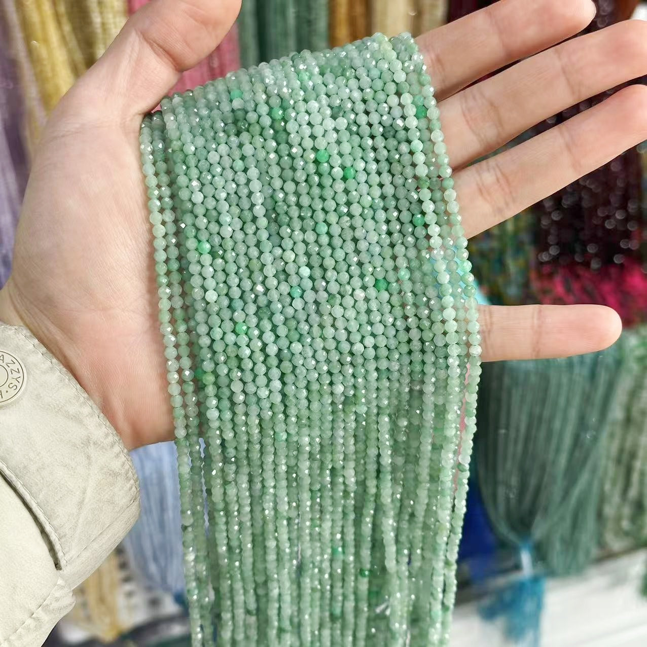 ♥人気♥12.24新規5種類と再入荷あり【C038】多面カット天然石（3mm、1連）