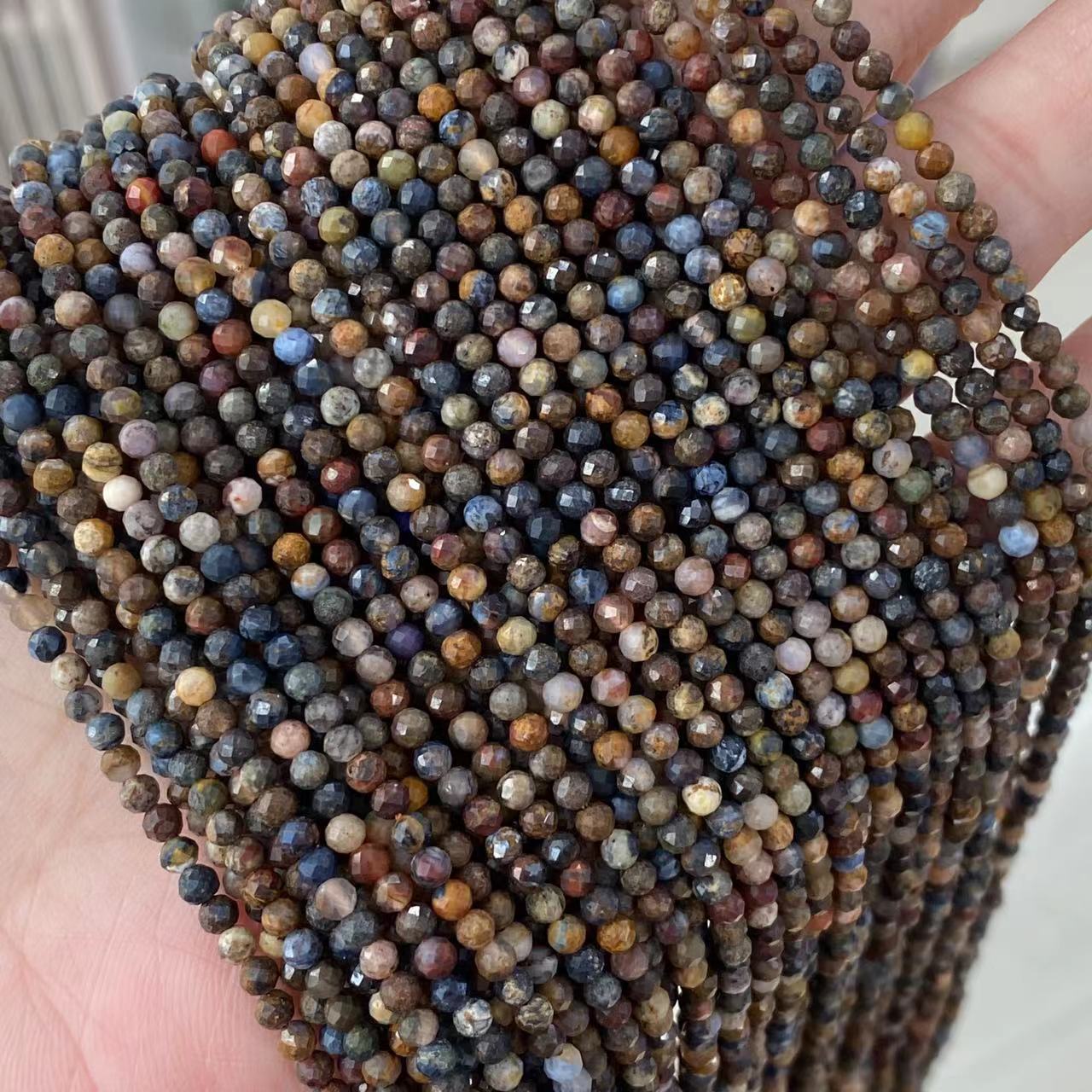 ♥大人気♥8.7再入荷あり【C038】多面カット天然石（3mm、1連）
