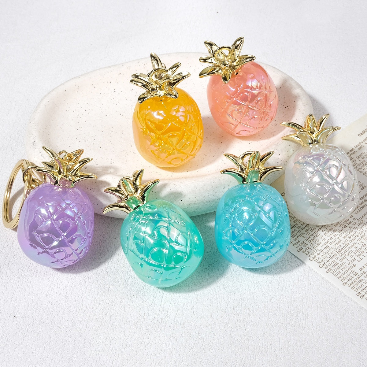 4.30NEW♥段階式割引有り♥【T166】パイナップル（カン付き、ストラップやリース用パーツ、4.6*3*3cｍ、重さ約27.5ｇ）