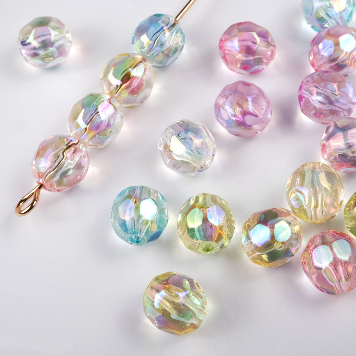 ♥人気♥9.9再入荷【T056】キラキラアクリルビーズ（直径約16*15.8 mm)