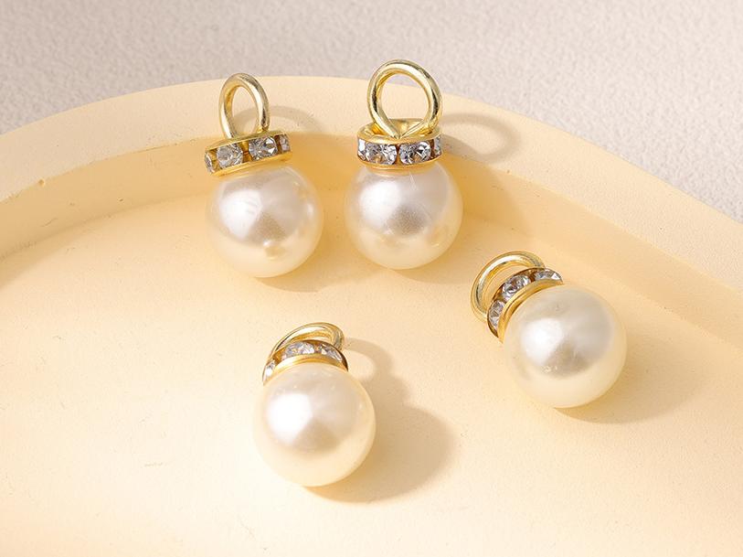 ♥人気♥12.31再入荷あり【T060】（段階式割引あり）パールビーズ（ラメ付きカン付き）