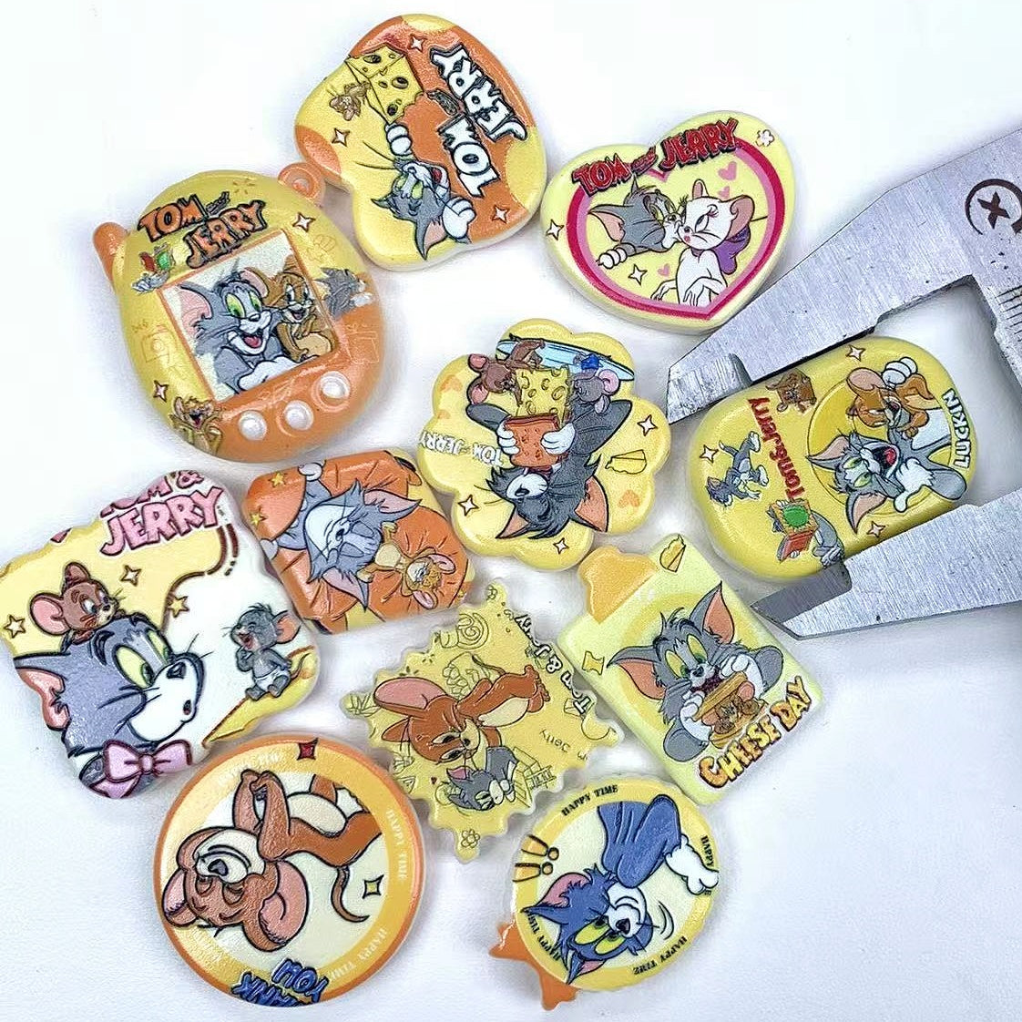 3.25再入荷♥【A400】トムアンドジェリー2（浮き彫りキャラビーズ12種類とアクリルビーズ3種類）