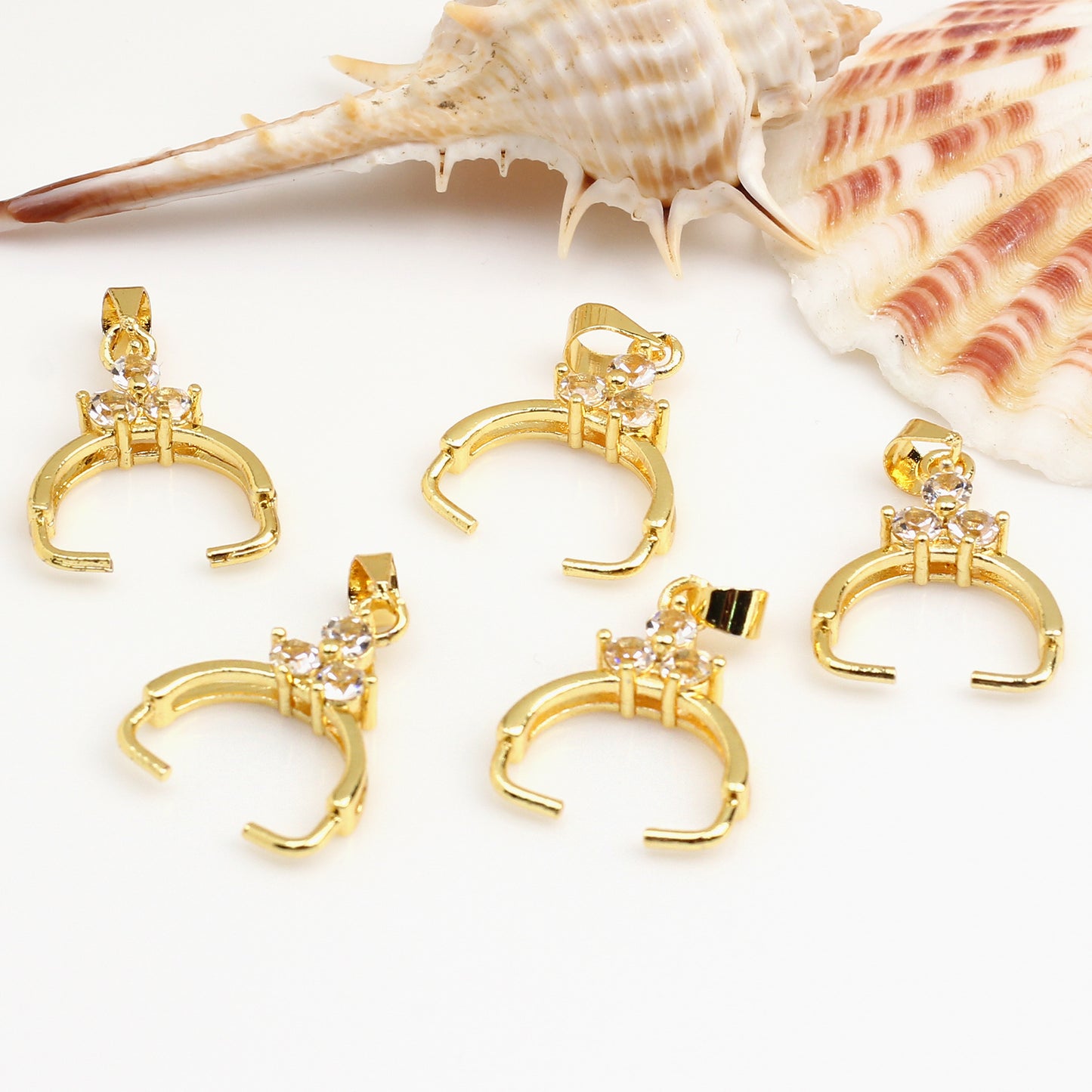 ♥人気♥9.13再入荷と新色あり（段階式割引あり）【P067】ペンダントトップパーツ（ネックレス用）