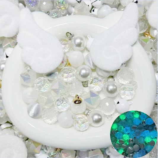 1.8NEW【L047】キュートホワイトエンジェル（カン付き7種類、リース用）