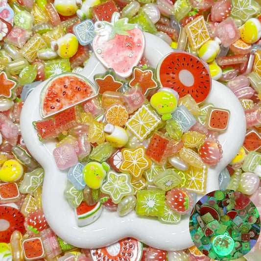 4.21更新【A499】ハッピーフルーツ（フルーツファミリーのバージョンアップ、夜光浮き彫りフルーツビーズ30種類くらいの大ミックス）