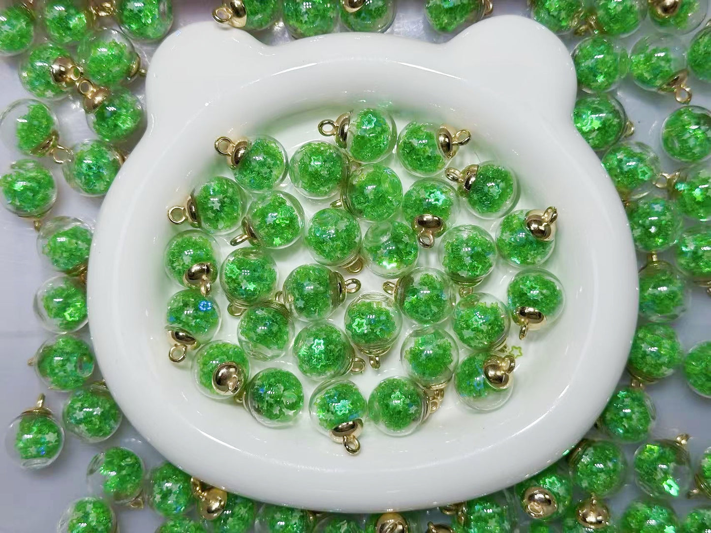 11.6再入荷【T058】（段階式割引あり）星ラメ入りビーズ（夜光、カン付き、16cm）